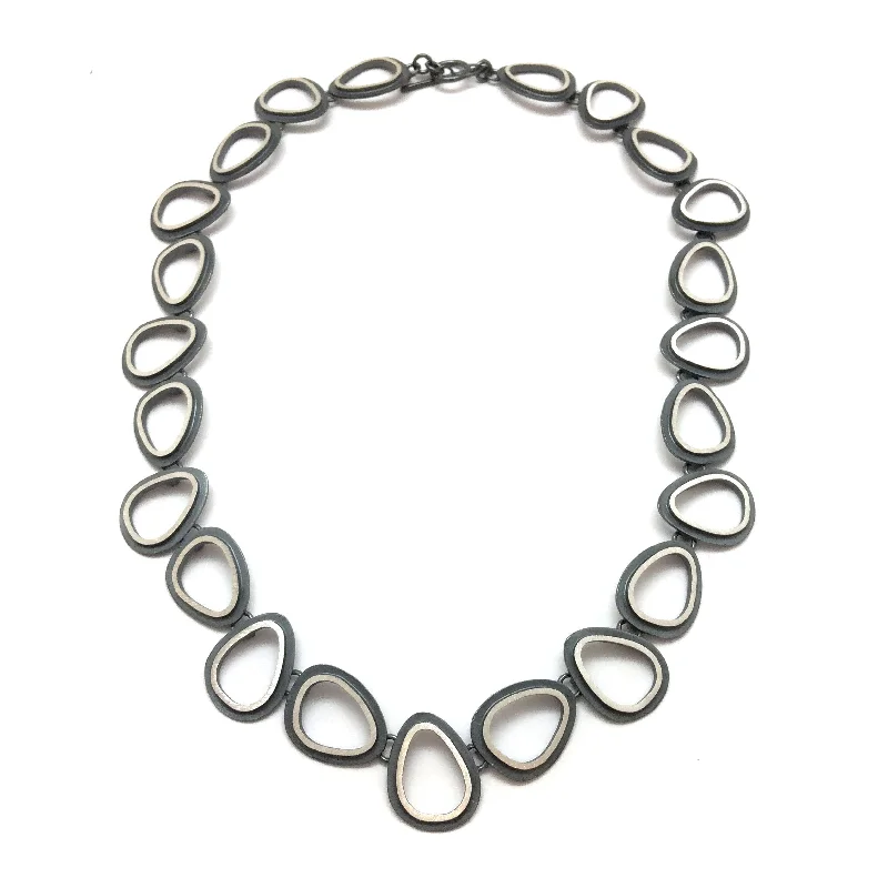 Open Ovals Necklace - Short